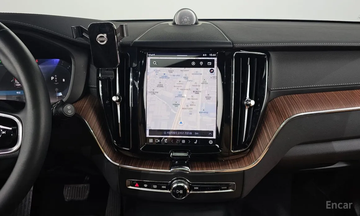 Фото 14 - Volvo XC60