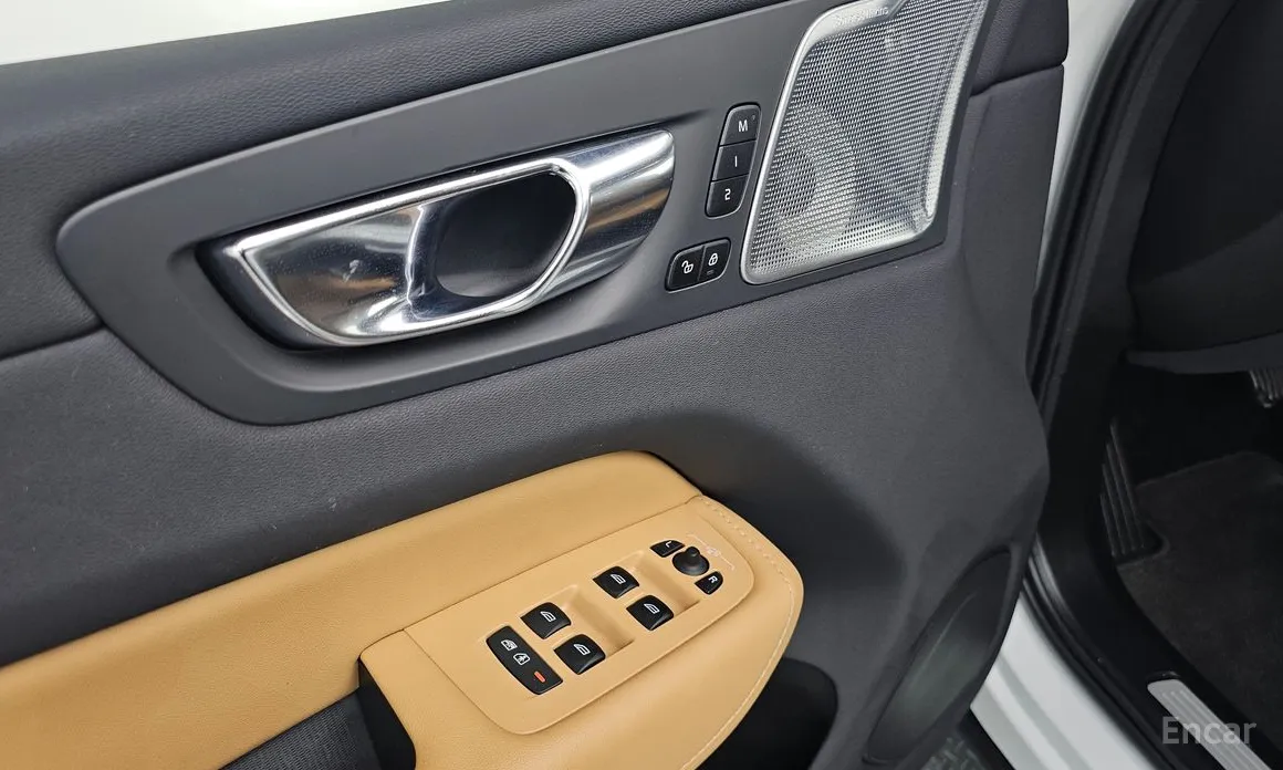 Фото 17 - Volvo XC60