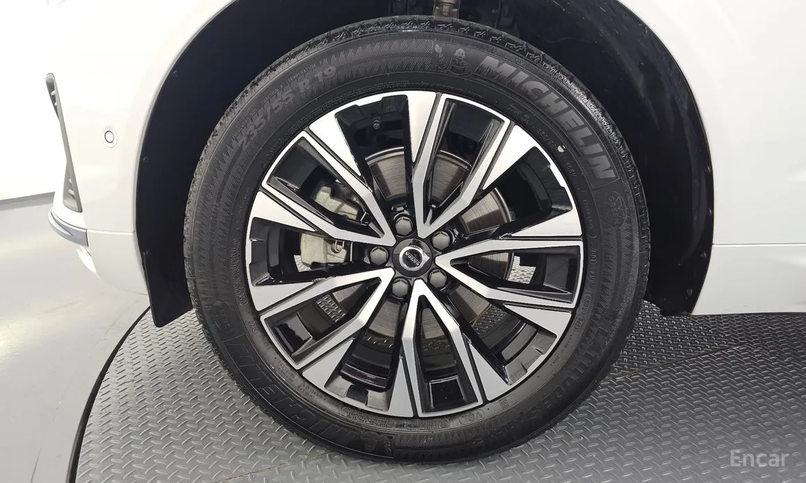 Фото 5 - Volvo XC60