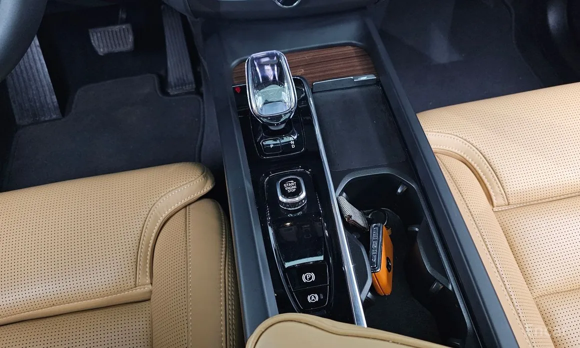 Фото 9 - Volvo XC60