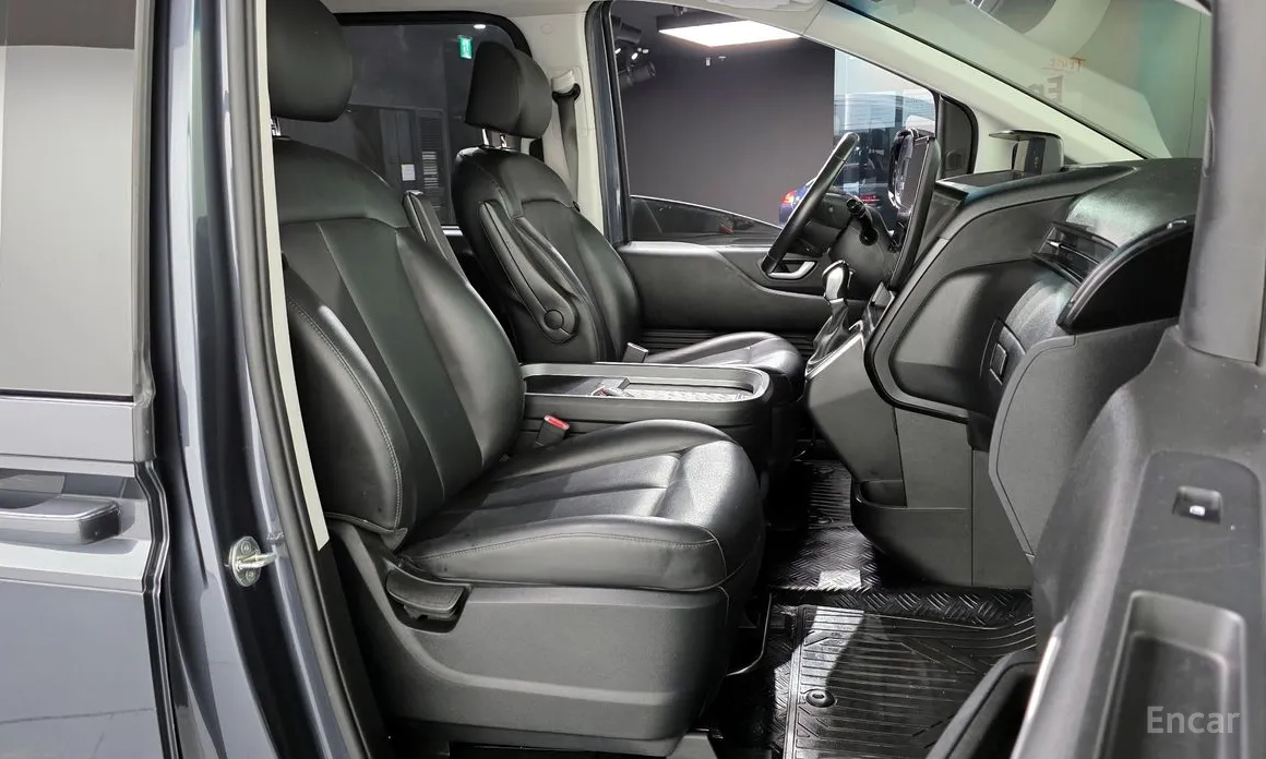 Фото 10 - Hyundai Staria