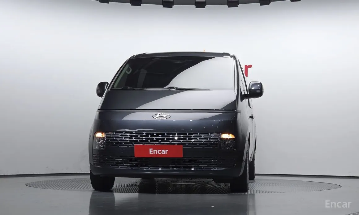 Фото 3 - Hyundai Staria