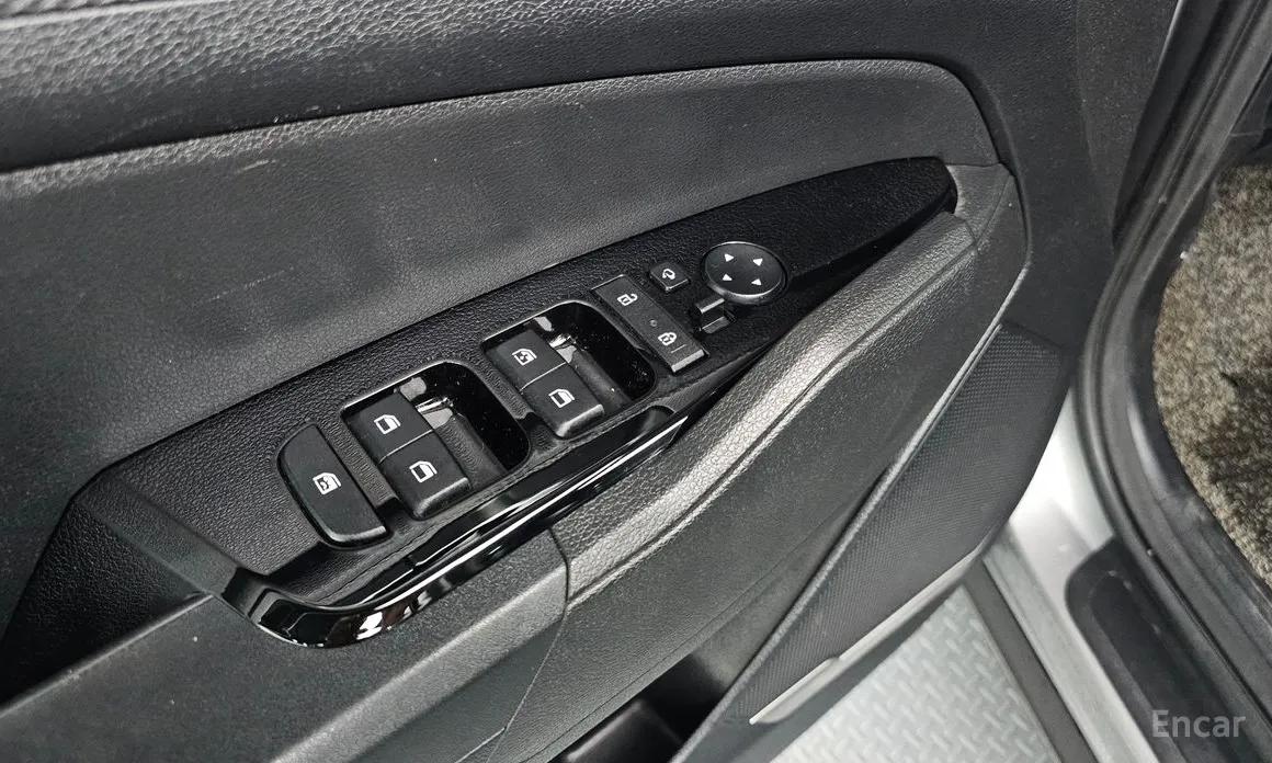 Фото 17 - Kia Sportage