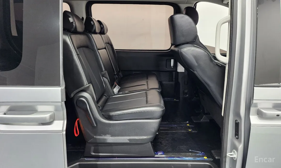 Фото 12 - Hyundai Staria