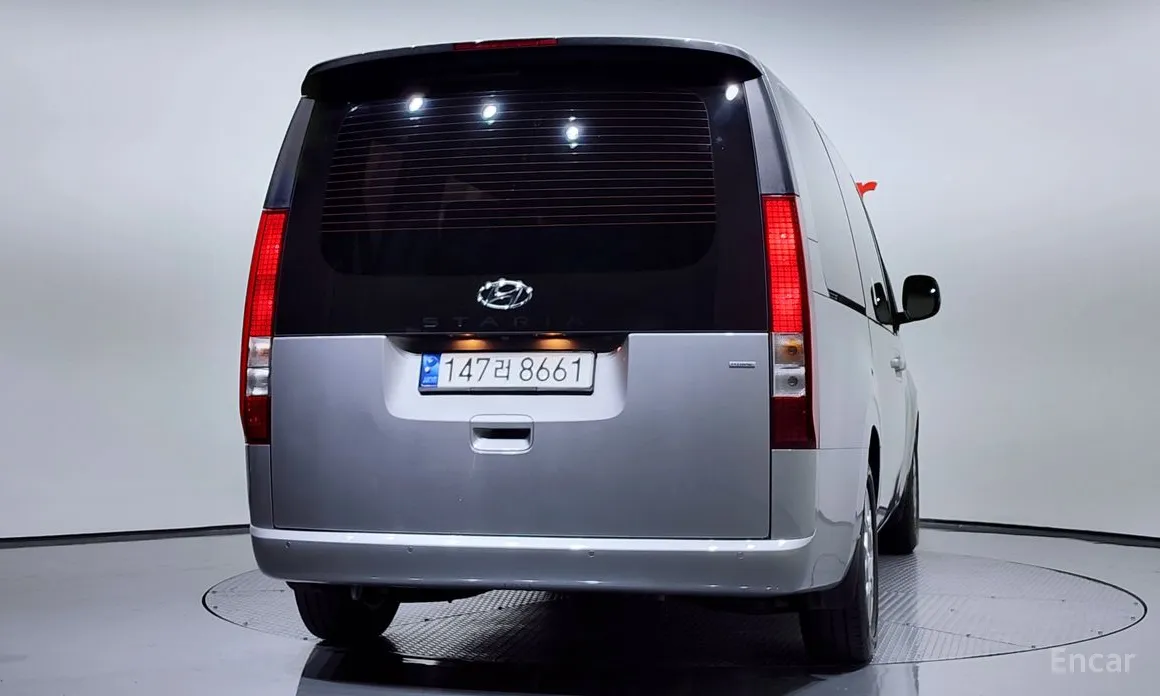 Фото 4 - Hyundai Staria