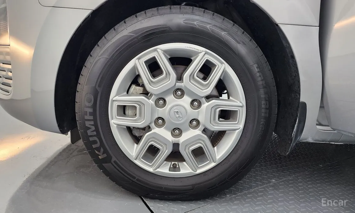 Фото 5 - Hyundai Staria