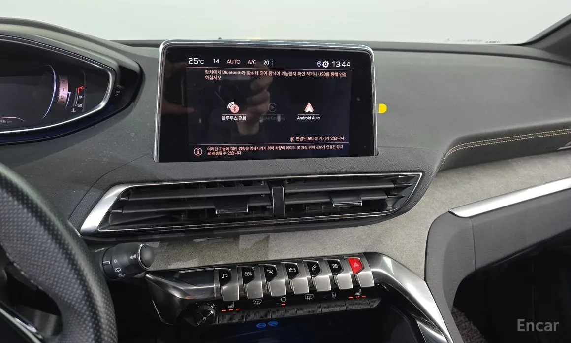 Фото 14 - Peugeot 5008