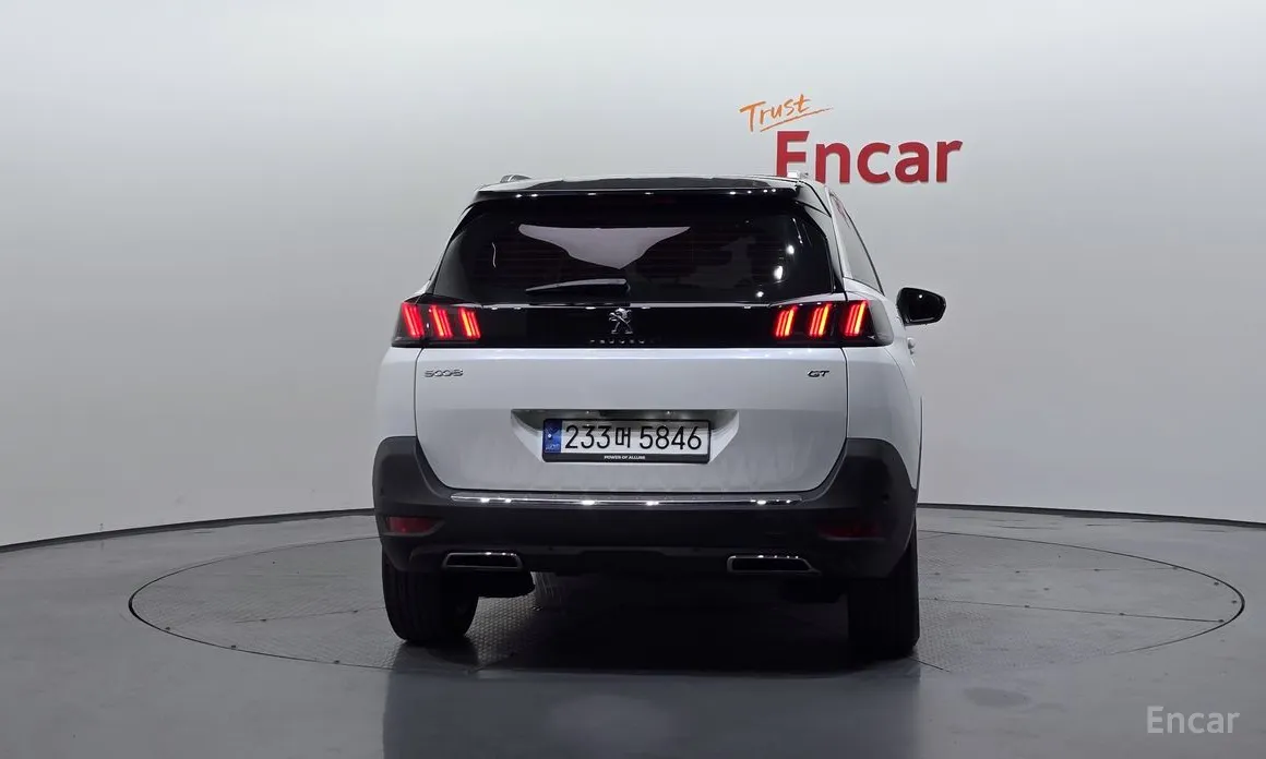 Фото 4 - Peugeot 5008