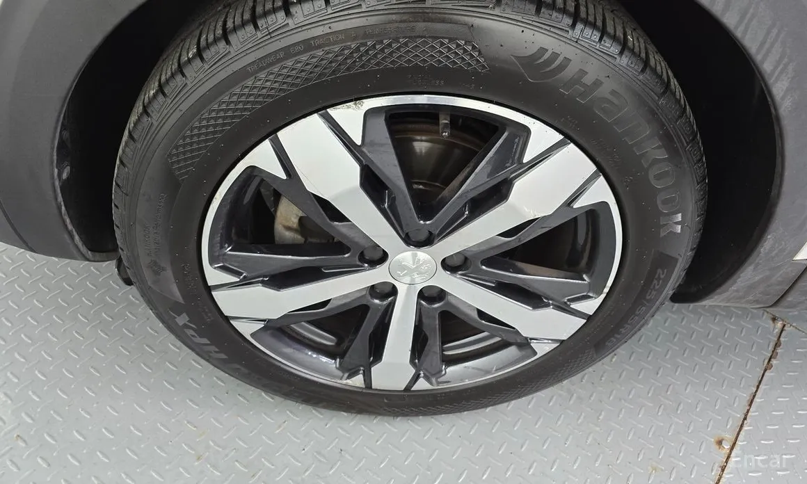 Фото 5 - Peugeot 5008