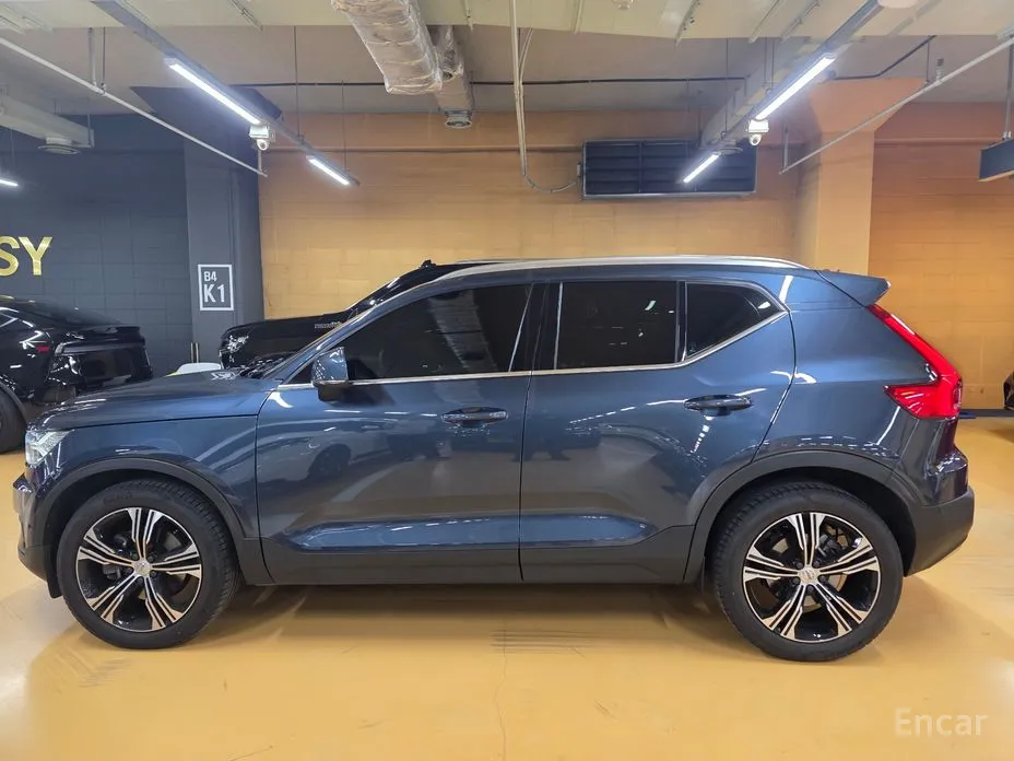 Фото 17 - Volvo XC40