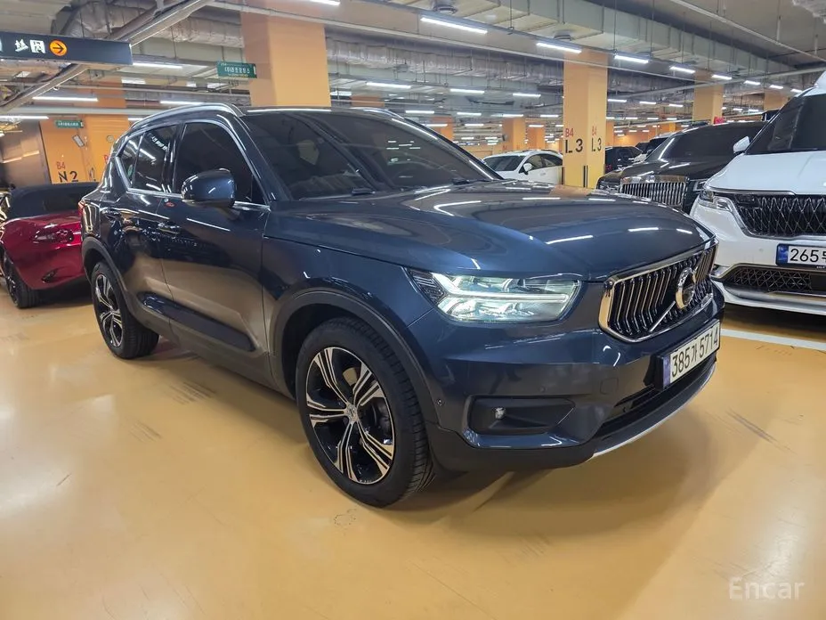 Фото 18 - Volvo XC40