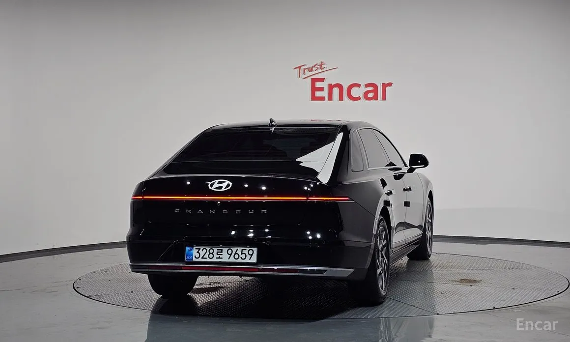 Фото 4 - Hyundai Grandeur