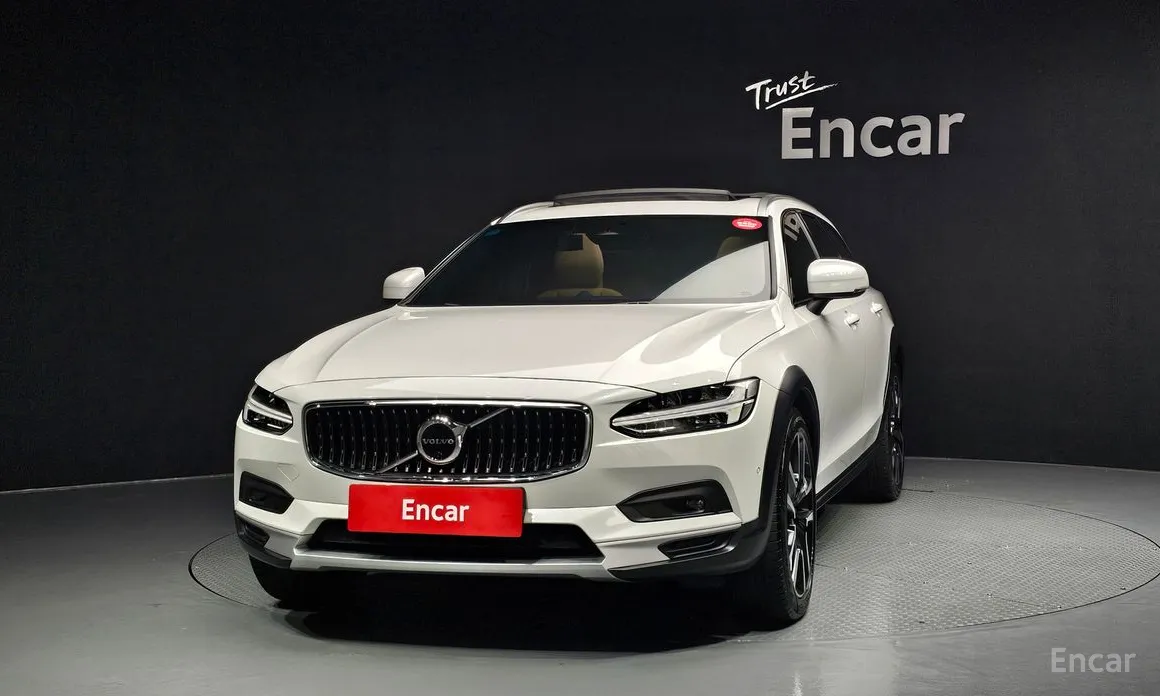 Фото 3 - Volvo V90