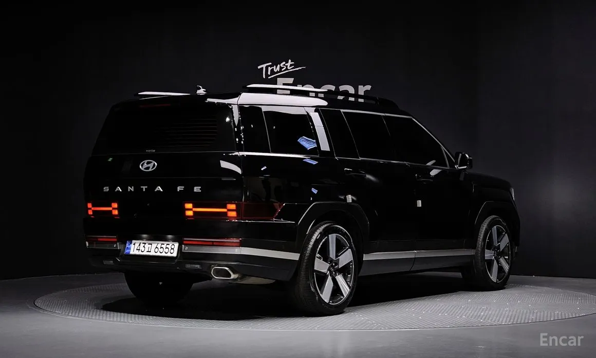 Фото 2 - Hyundai Santa Fe