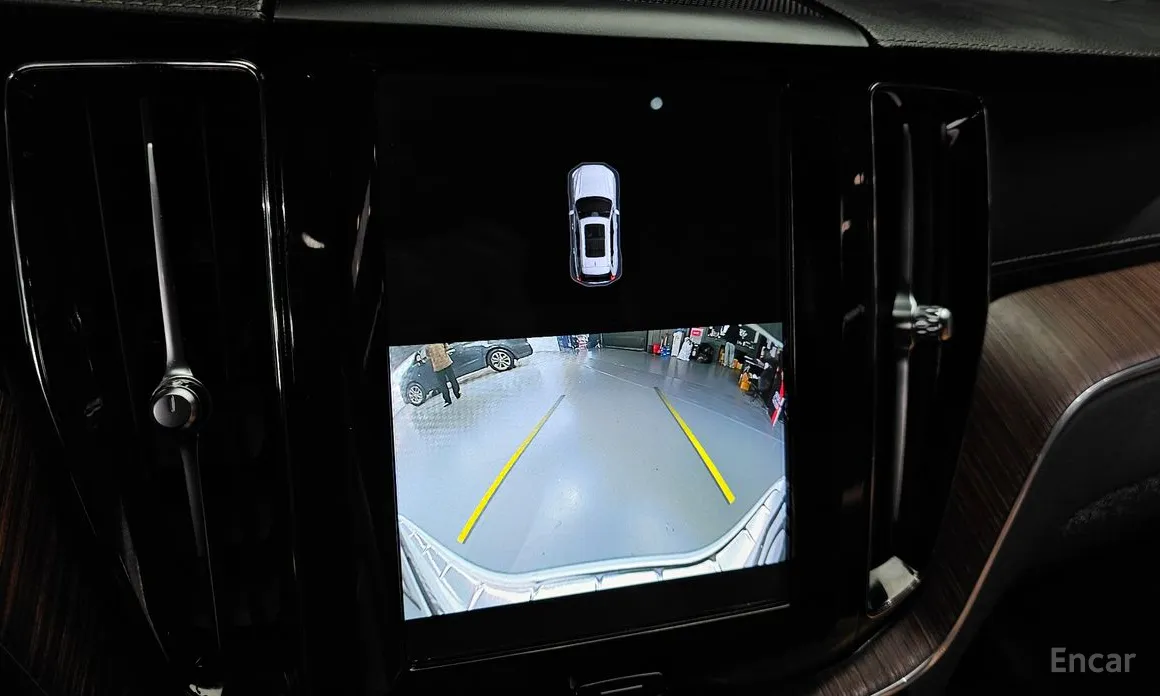 Фото 15 - Volvo XC60