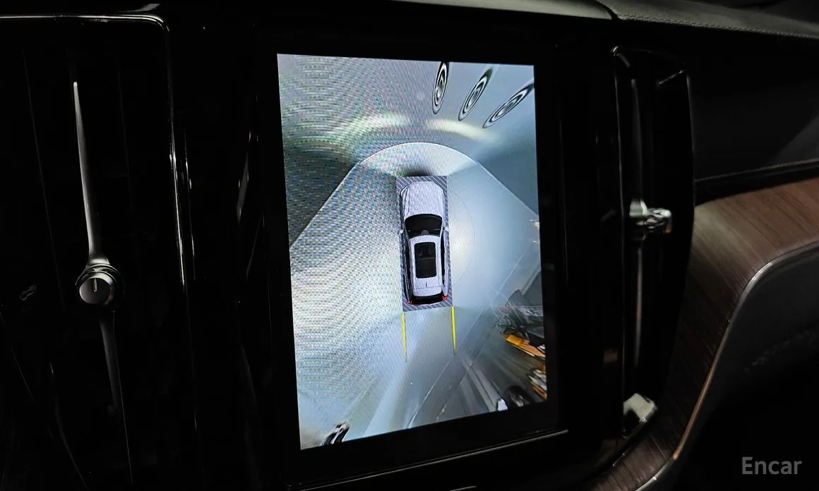 Фото 16 - Volvo XC60