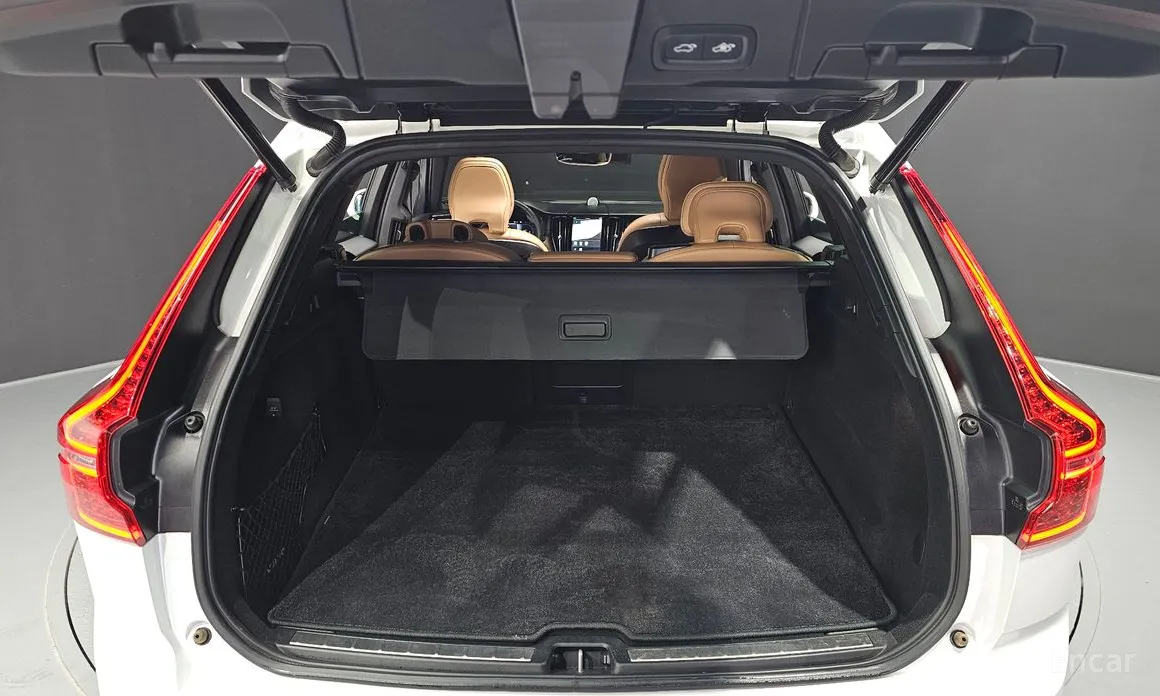 Фото 20 - Volvo XC60