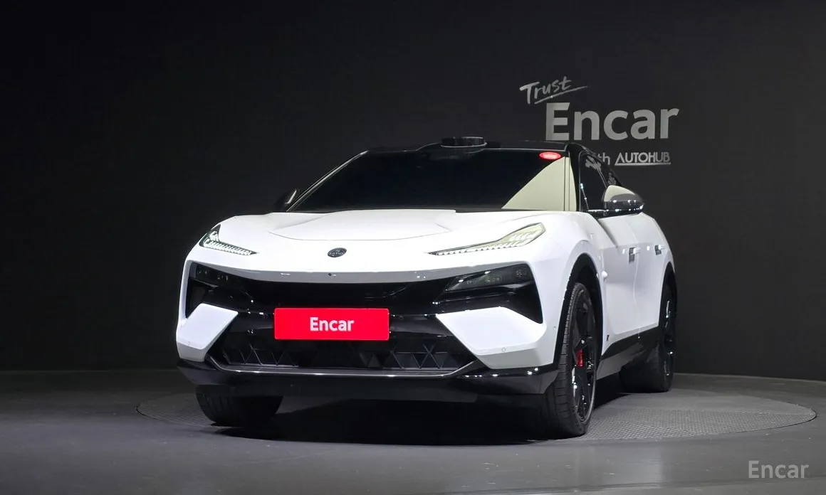 Фото 3 - Lotus Eletre