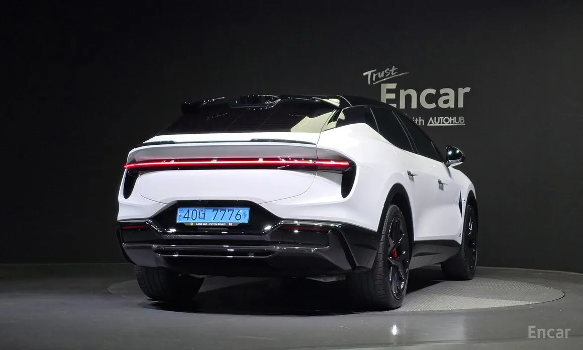 Фото 4 - Lotus Eletre