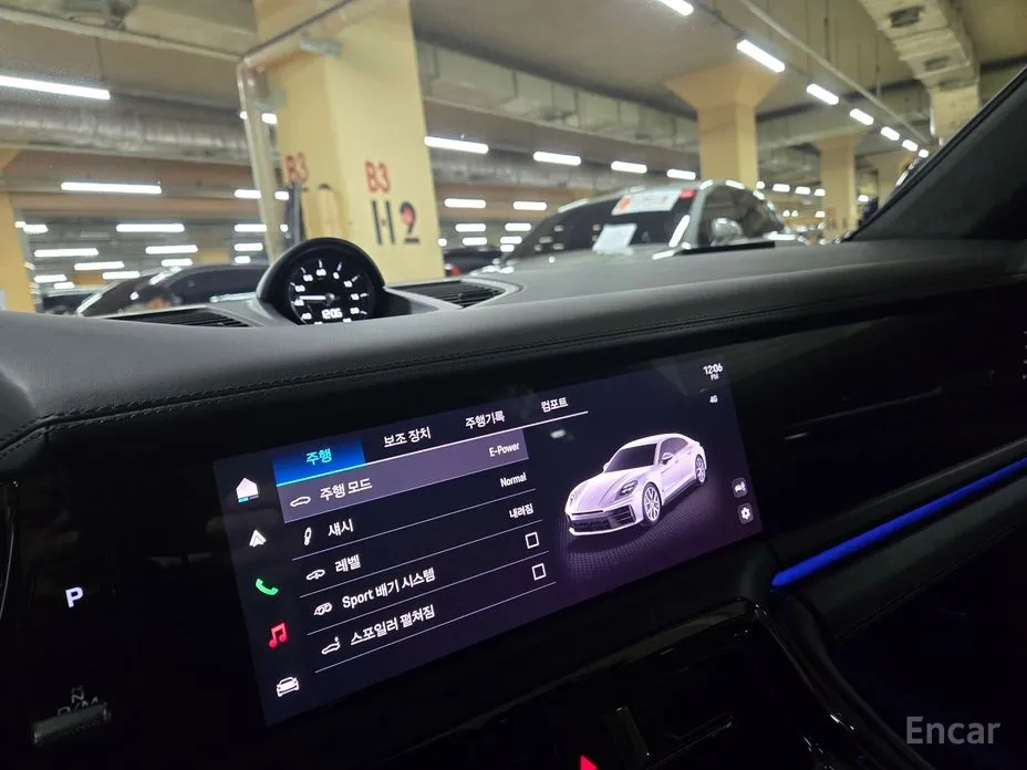 Фото 11 - Porsche Panamera