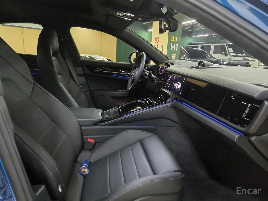 Фото 14 - Porsche Panamera