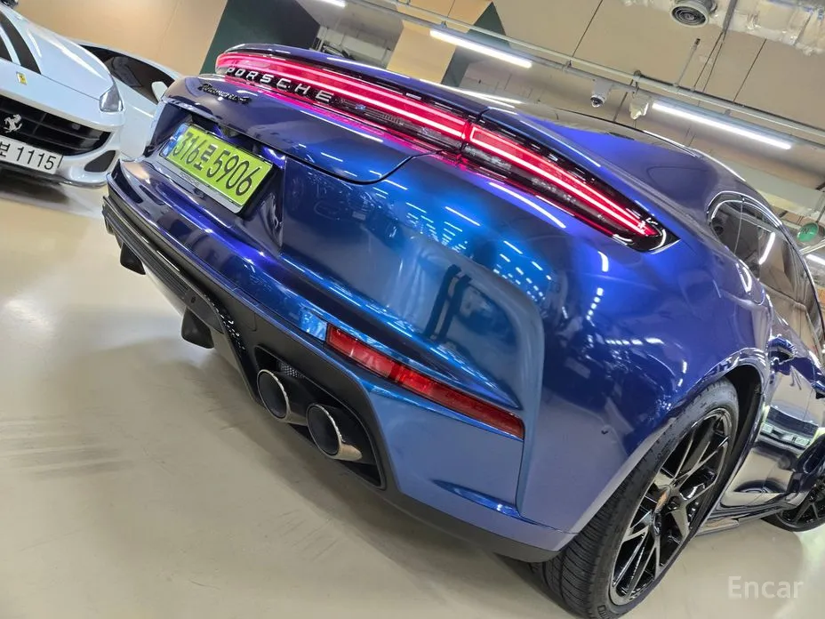 Фото 17 - Porsche Panamera