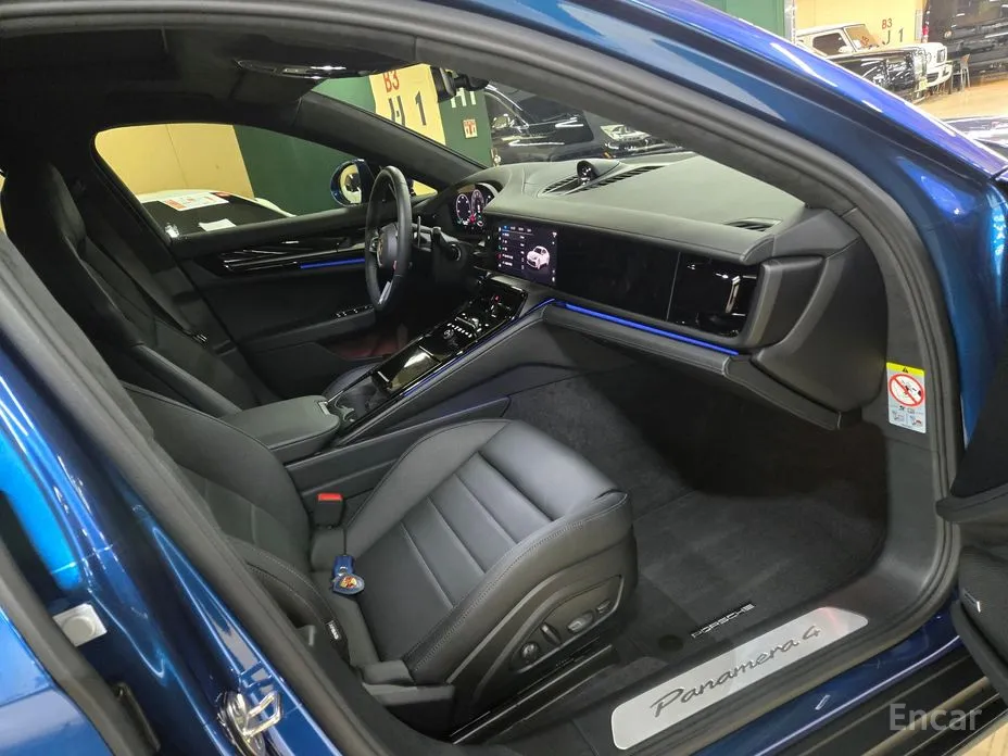Фото 18 - Porsche Panamera