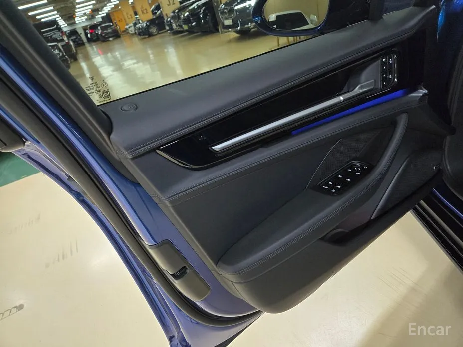 Фото 8 - Porsche Panamera