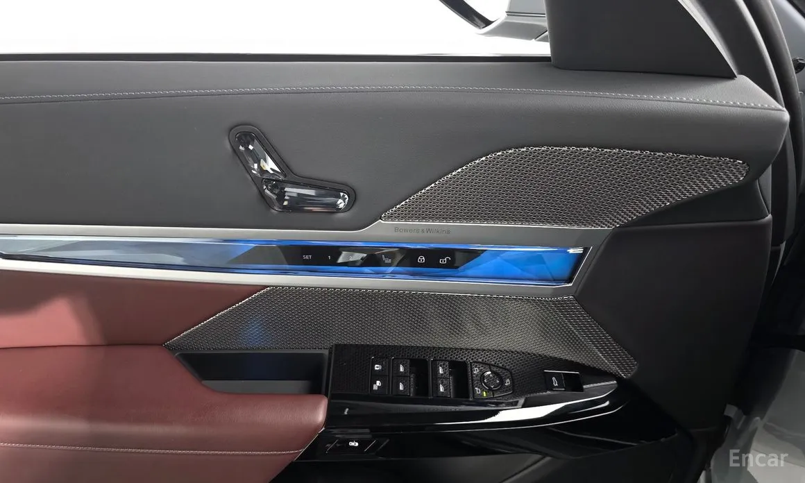 Фото 17 - BMW 7 Series