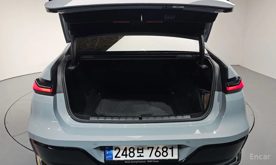 Фото 20 - BMW 7 Series