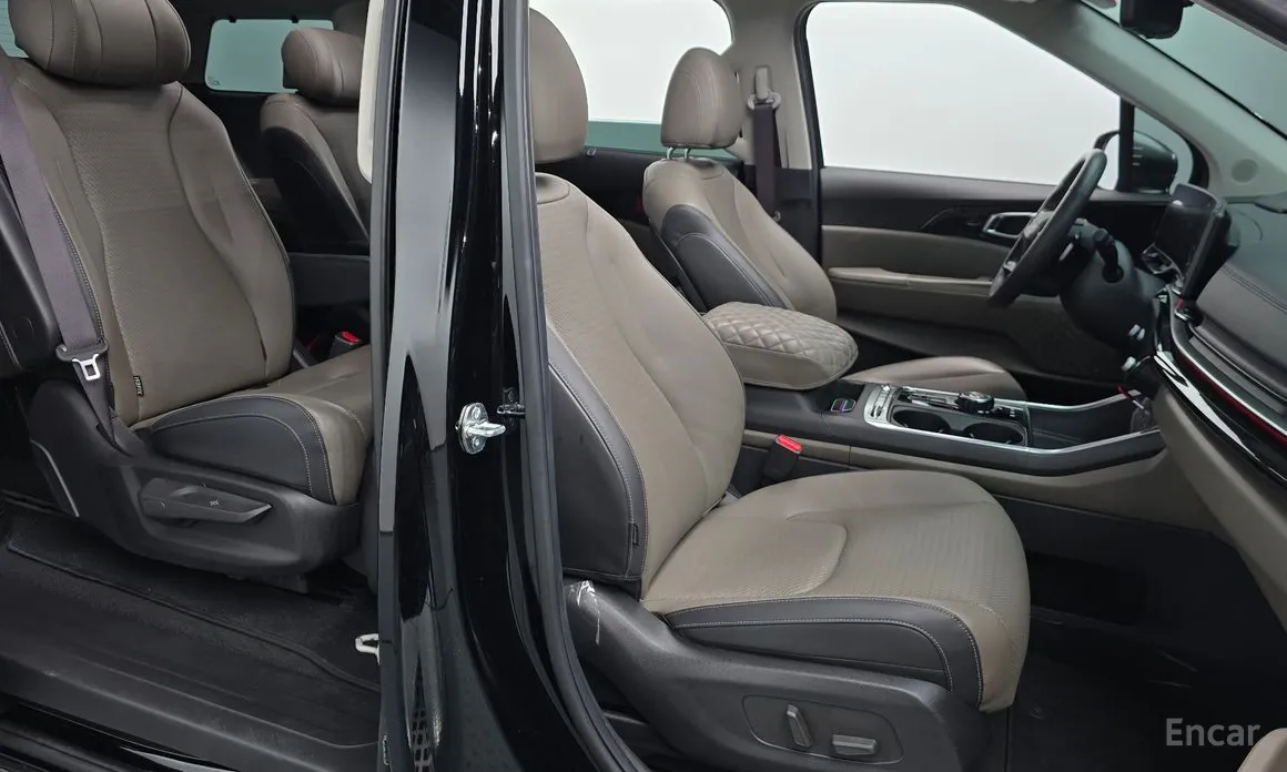 Фото 10 - Kia Carnival