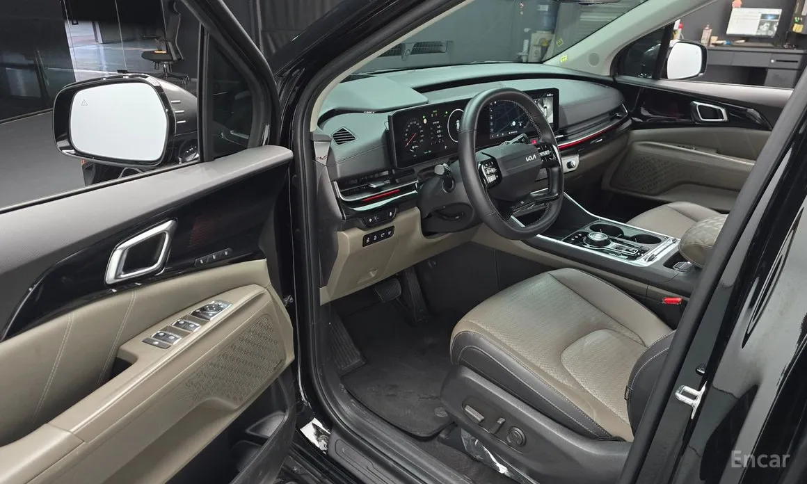 Фото 11 - Kia Carnival