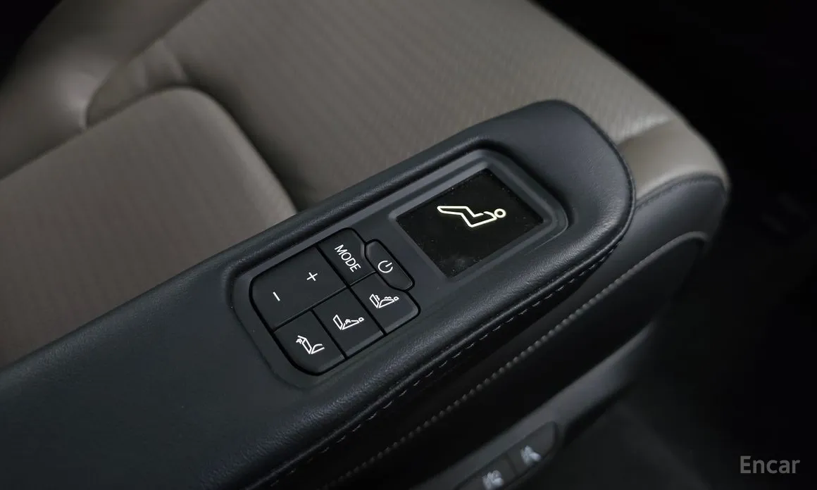 Фото 18 - Kia Carnival