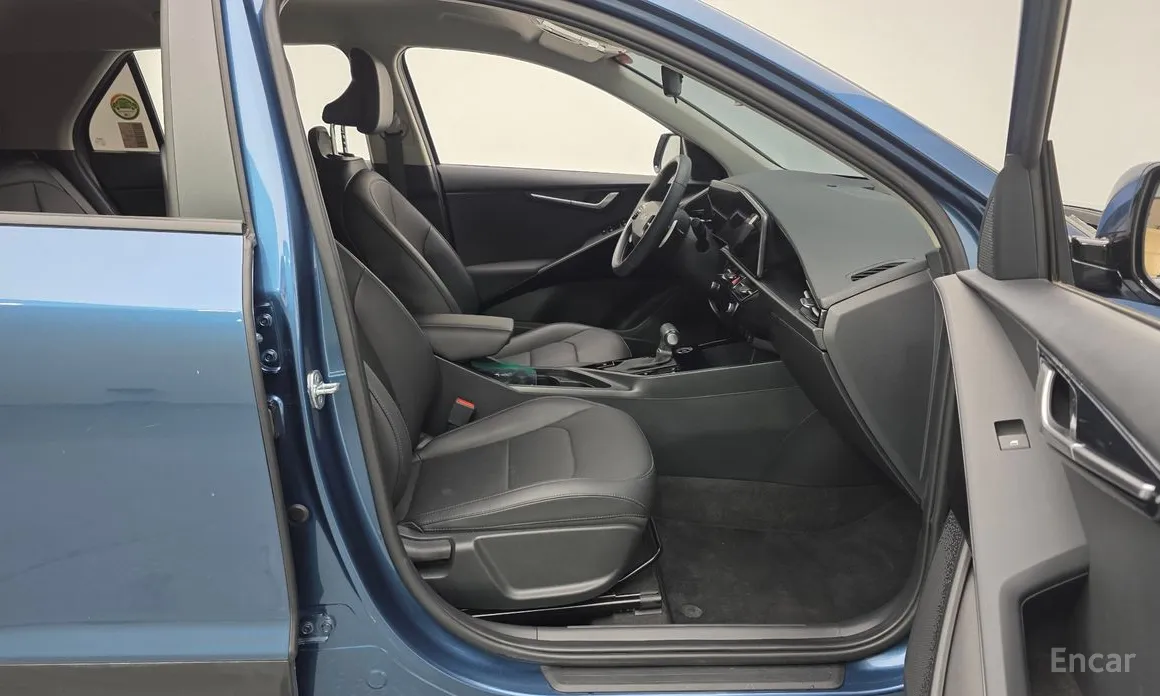 Фото 11 - Kia Niro