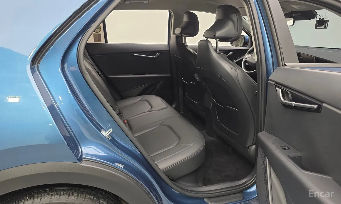 Фото 12 - Kia Niro