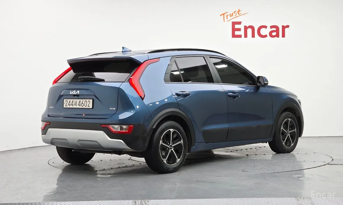 Фото 2 - Kia Niro