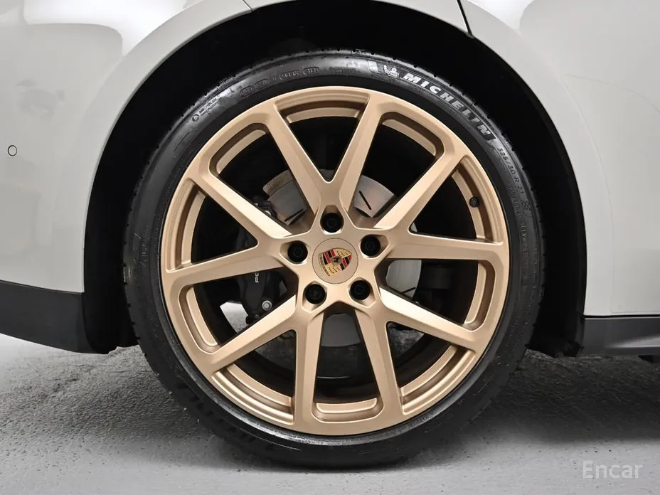 Фото 5 - Porsche Panamera