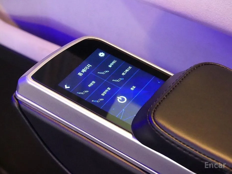 Фото 12 - Mercedes-Benz V-Class