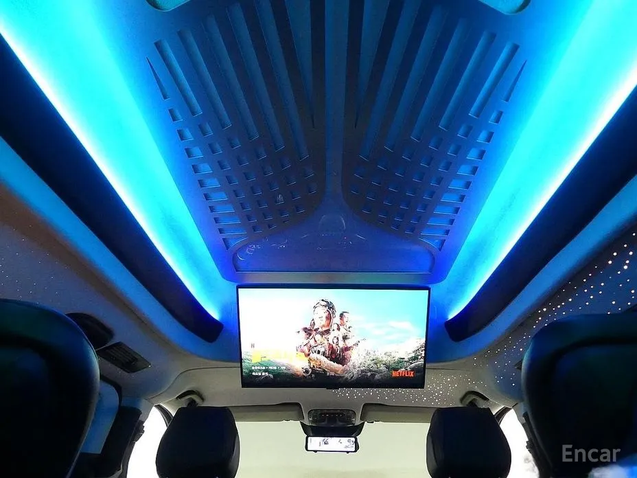 Фото 18 - Mercedes-Benz V-Class