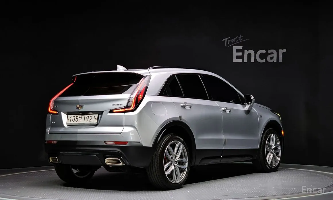 Фото 2 - Cadillac XT4