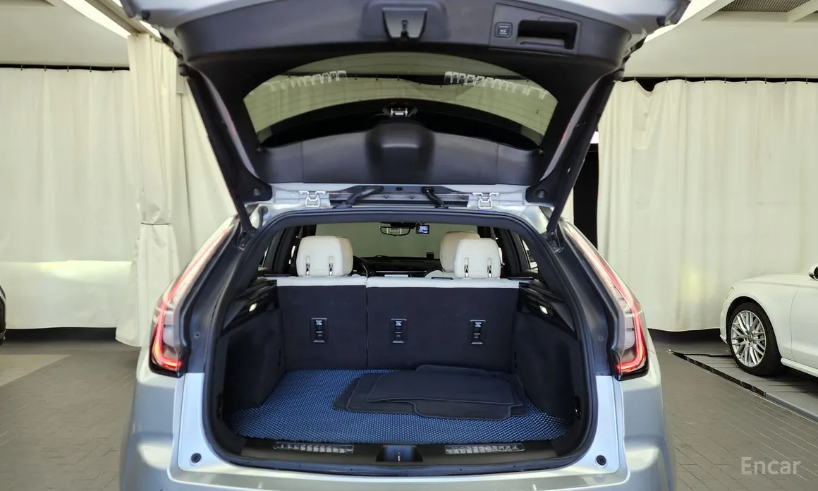 Фото 20 - Cadillac XT4