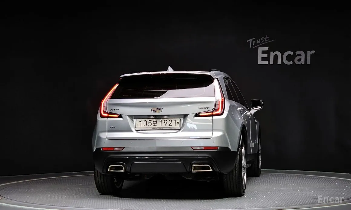 Фото 4 - Cadillac XT4