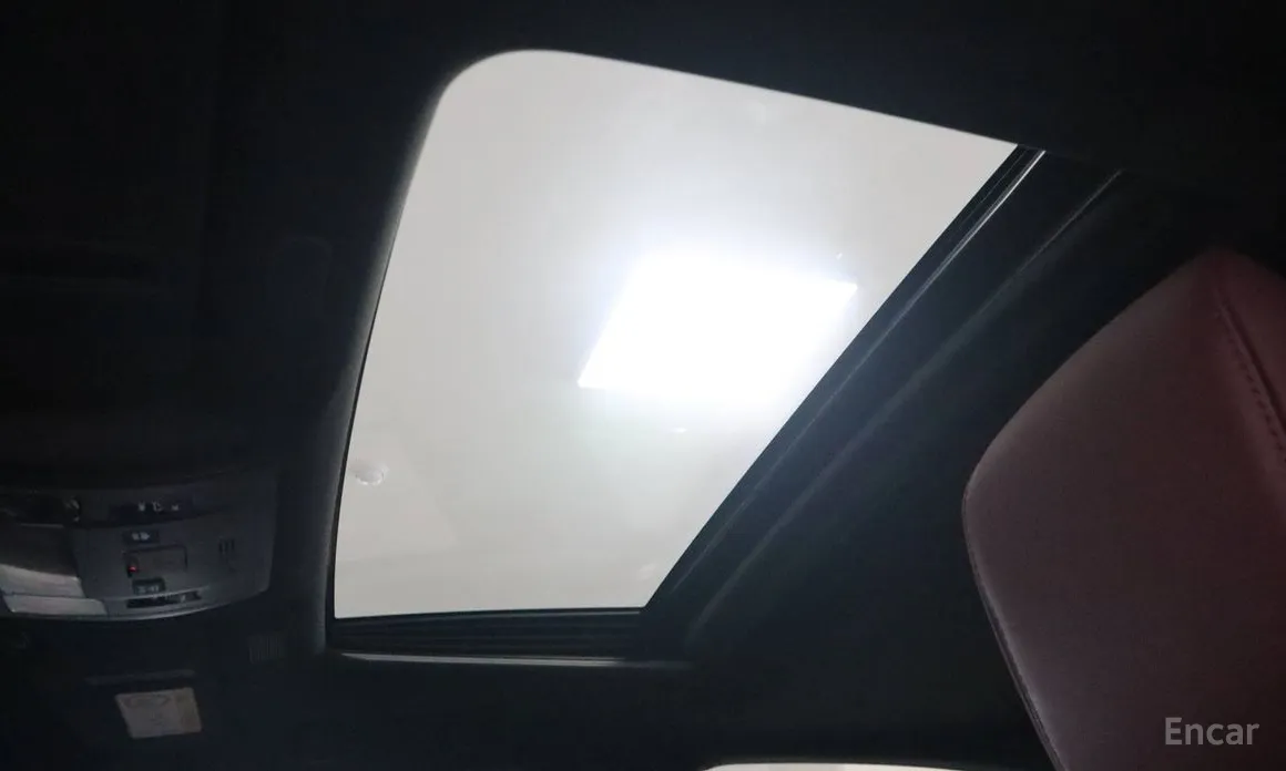 Фото 14 - Lexus ES