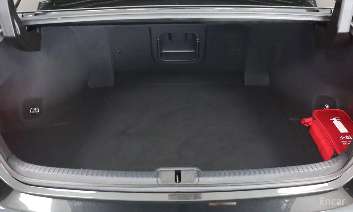 Фото 16 - Lexus ES