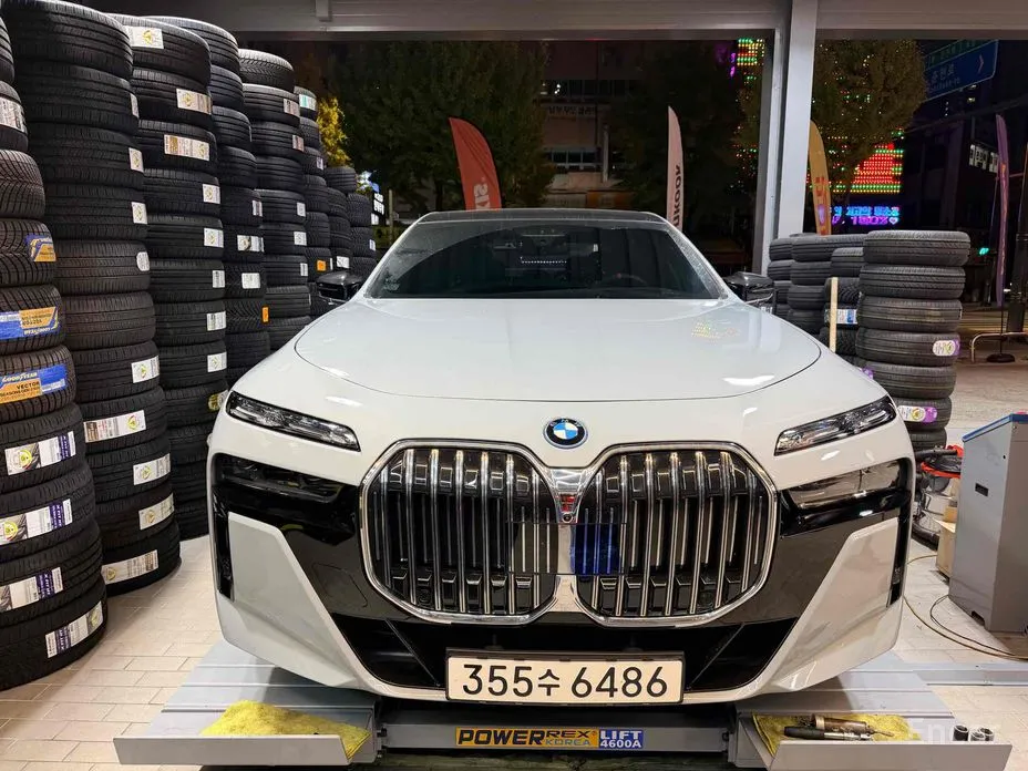 Фото 1 - BMW 7 Series