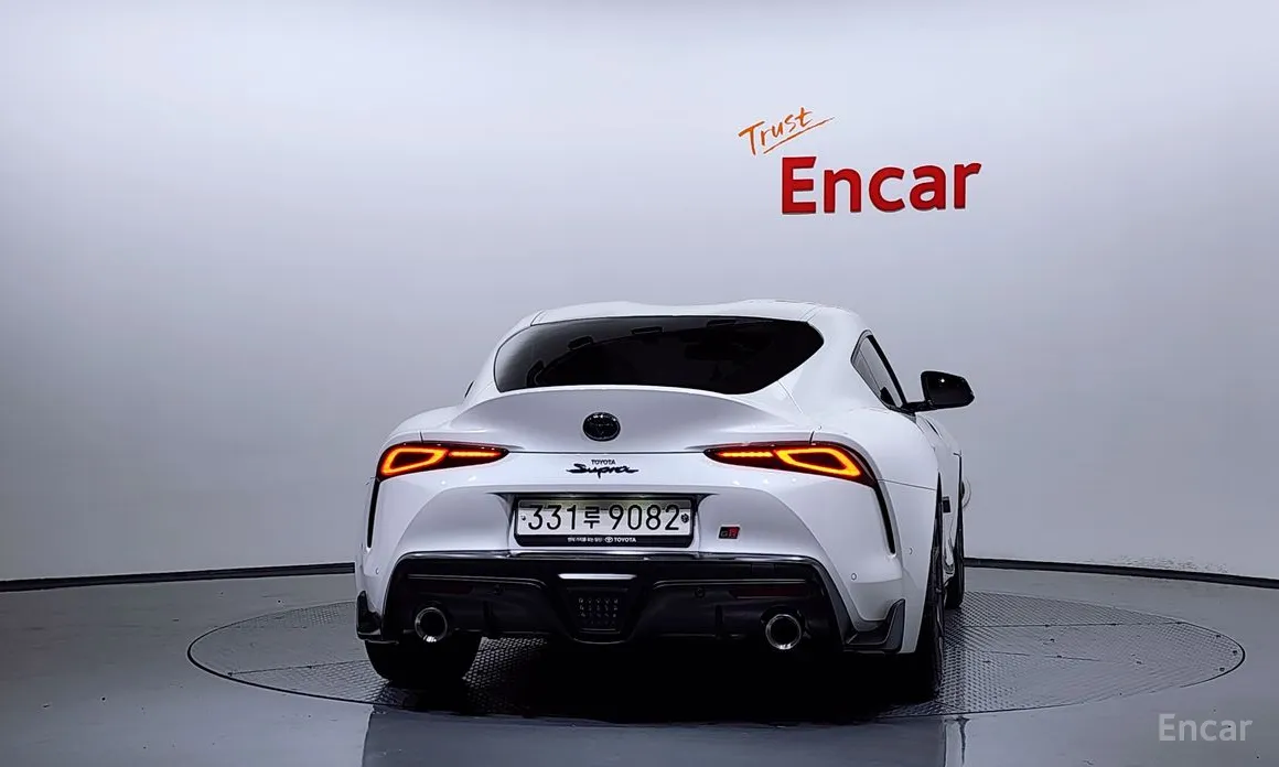 Фото 4 - Toyota Supra