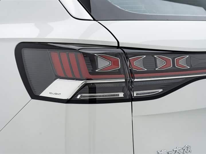 Фото 13 - Volkswagen Tayron