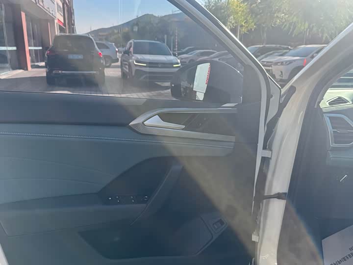 Фото 14 - Volkswagen Tharu