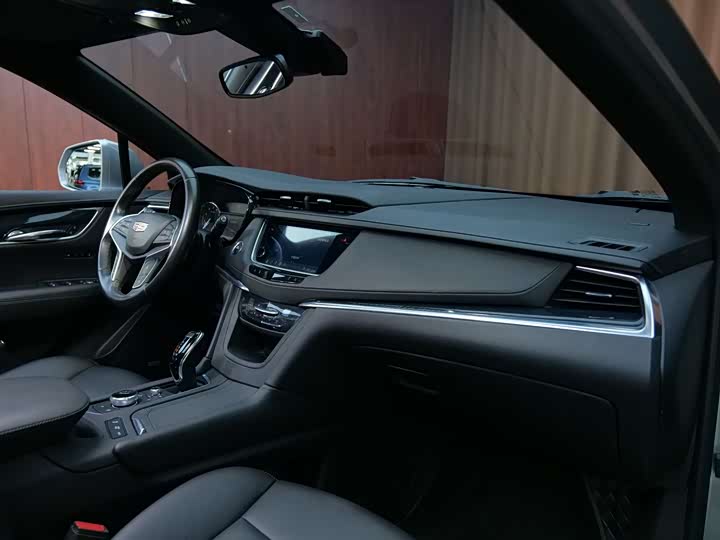 Фото 7 - Cadillac XT5