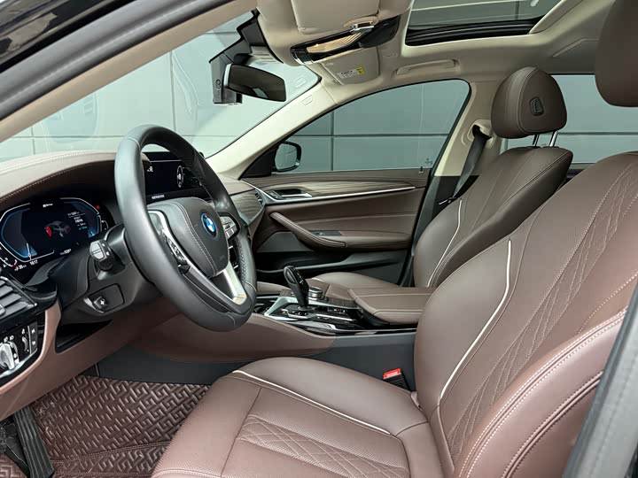 Фото 5 - BMW 5 Series Hybrid